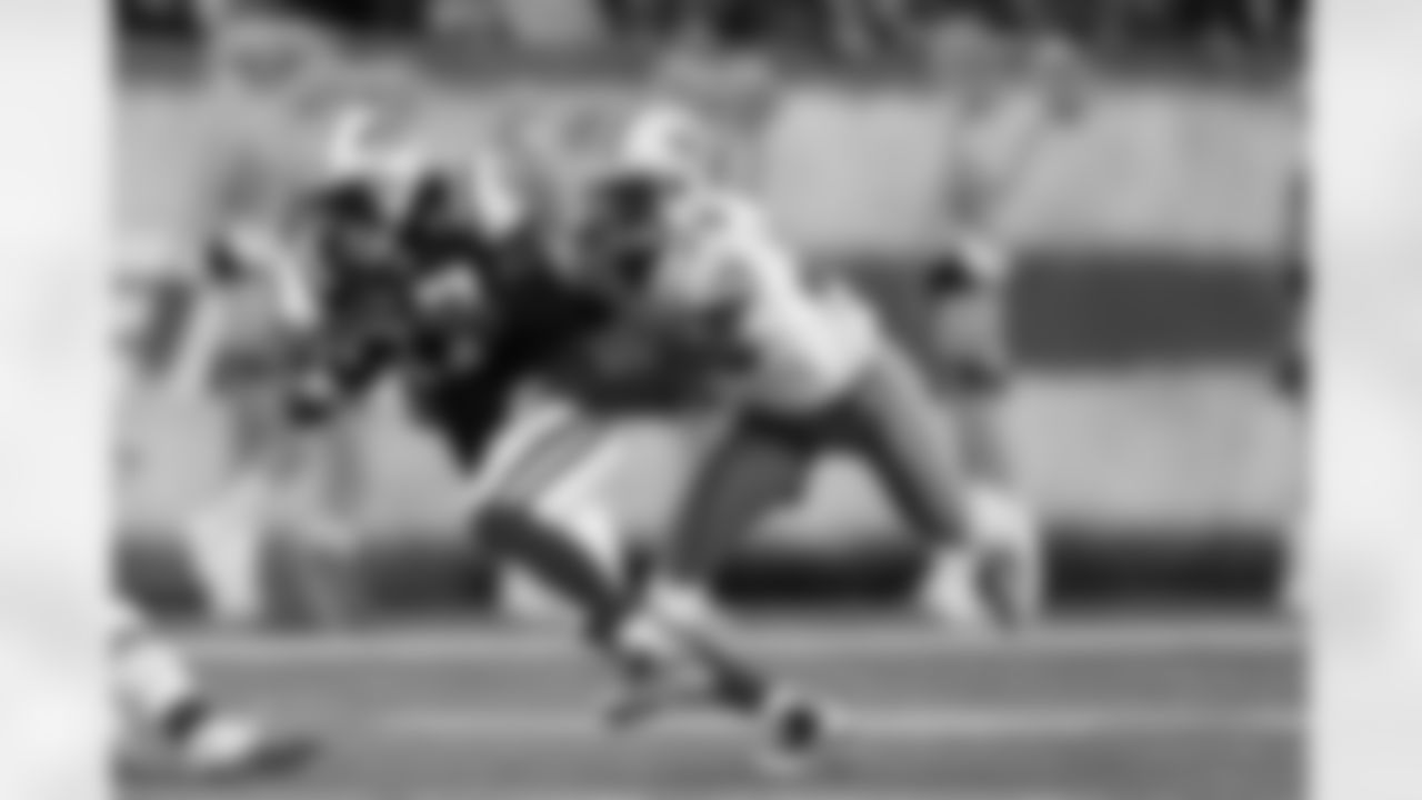 2011 Regular Season Week 6 Jets vs. Dolphins Game Photos