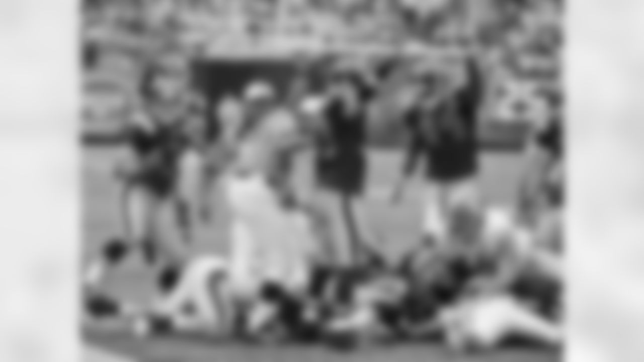 2009 Week 3 - Jets vs Titans Photos