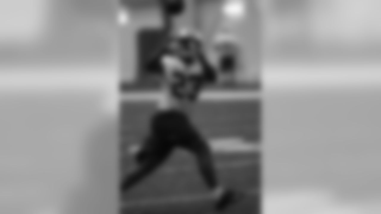 RB Shonn Greene Photos