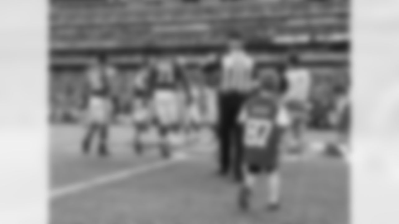 In keeping with the Kids Night theme, the GenJets Kids Club member of the Game was named as an Honorary Captain and was present during the coin toss against the Colts.
