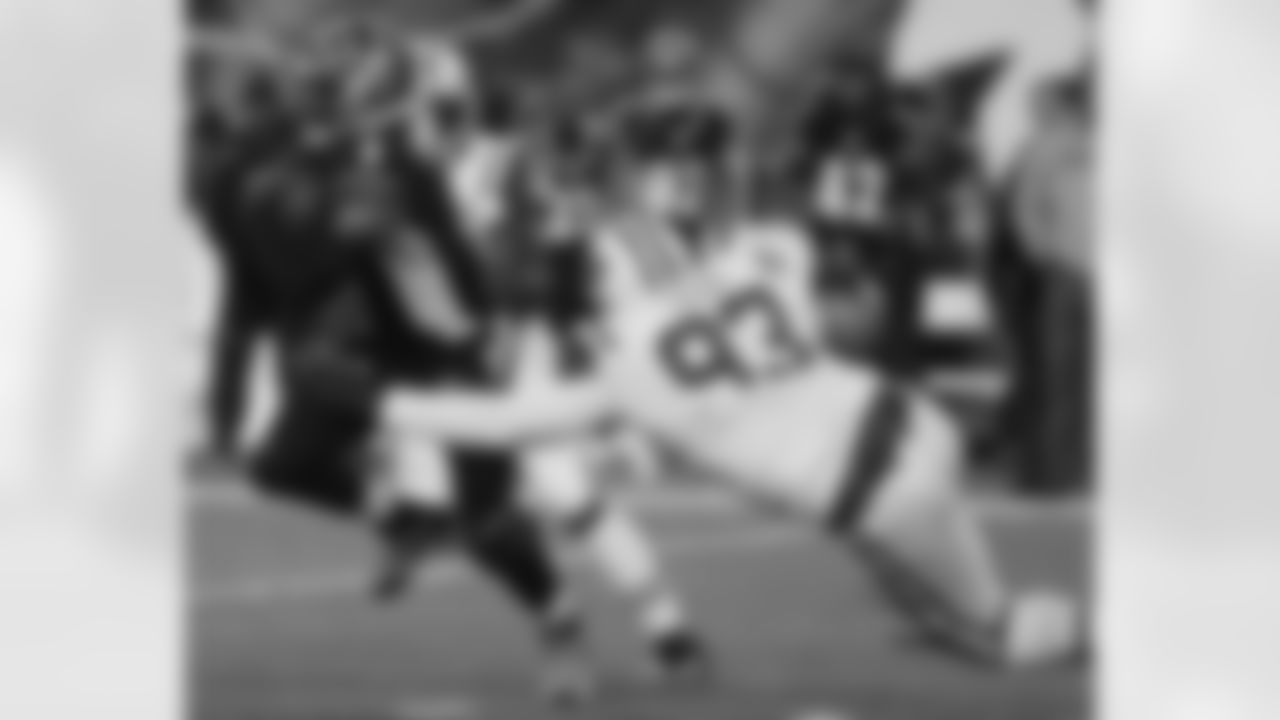 A valuable rotational player here with the Jets, will NT Kenrick Ellis earn a starting job with the cross-town Giants? The Giants ranked just 30th against the run in 2014.