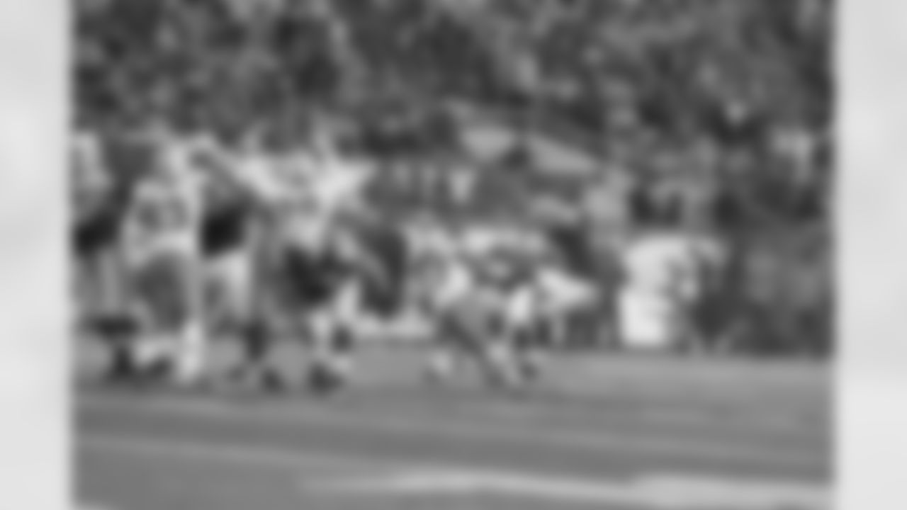 2010 Week 14 Jets vs Dolphins Game Photos
