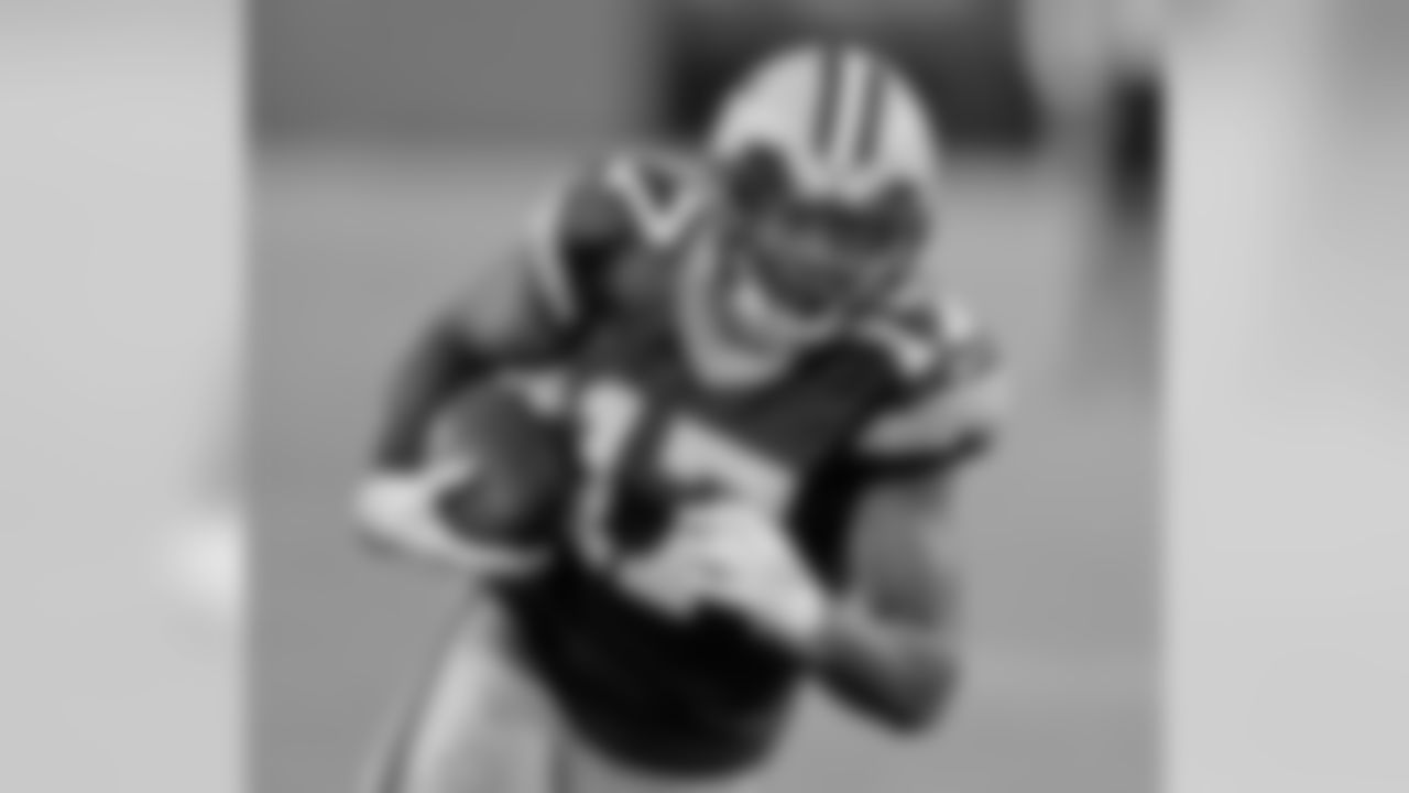 Caught a career-high 50 passes for a career-best 483 yards (9.7 avg.) and a TD last season despite missing three games due to an ankle injury.