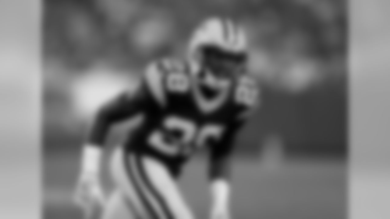 28 — CB Josh Hawkins
