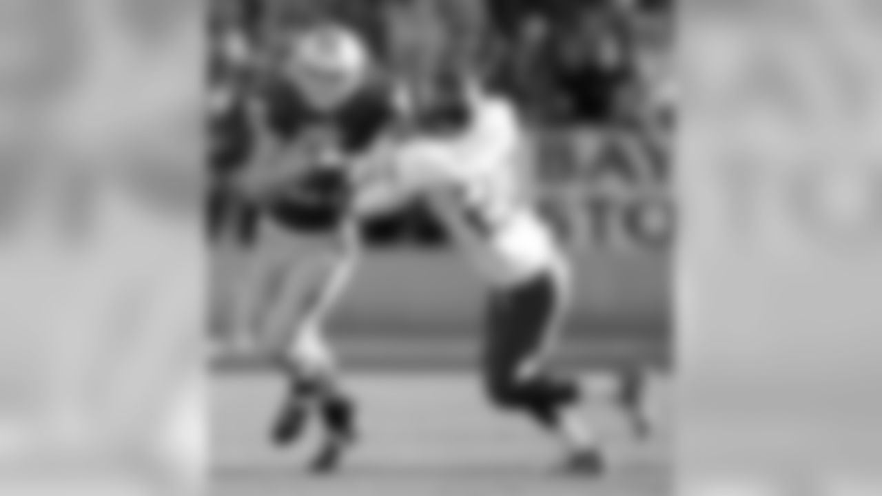 Nelson went from being a walk-on safety as a freshman in 2003 to posting the most prolific single season in Kansas State history with 122 receptions for 1,606 yards (13.2 avg.) in '07 on his way to earning consensus All-American honors.