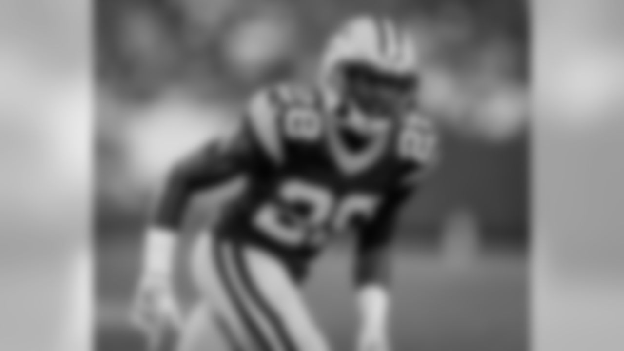 28 — CB Josh Hawkins
