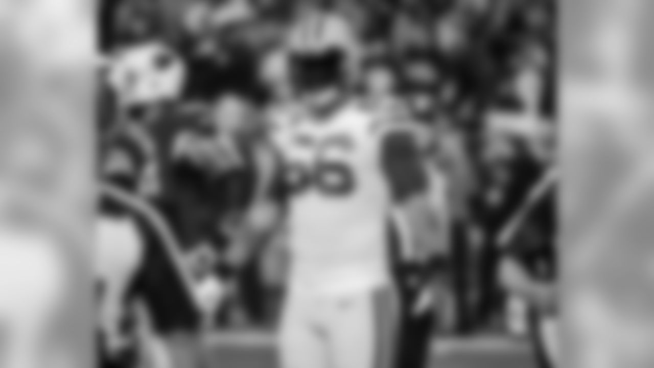 56 — LB Julius Peppers