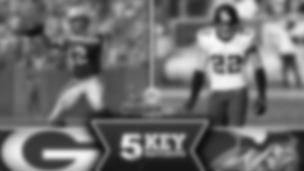 Aaron Rodgers vs. Harrison Smith – The top player in Minnesota's secondary has just two interceptions this year, but his pick-six of Eli Manning last week changed that game. Smith has been in and out of the lineup with injuries, and the Vikings' defense is a different unit with him. Rodgers will always have to know where he's lurking, whether at the line of scrimmage against the run, or back deep against the pass.