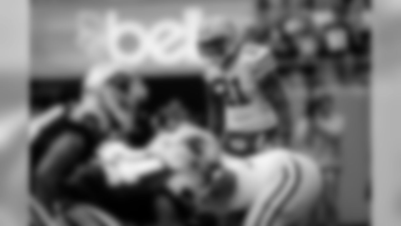 21 was named NFC Defensive Player of the Week for his two-interception performance at Chicago in Week 15 of the 2016 season, becoming the first Packers DB to win the award since Woodson in 2010 (Week 4).