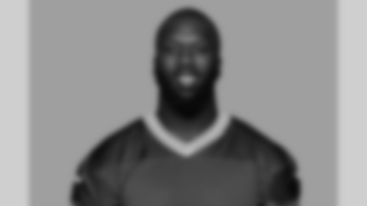 91 — DT Quinton Dial