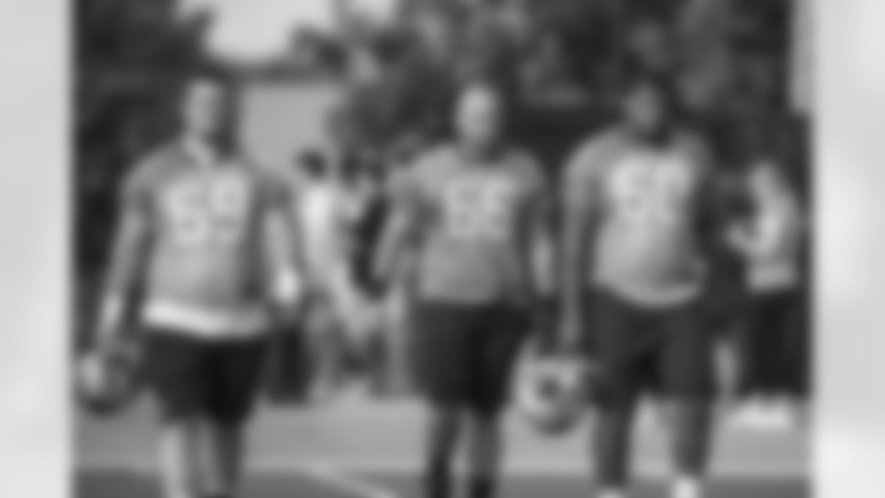 G Tyler Larsen, C Gino Gradkowski and T Daryl Williams