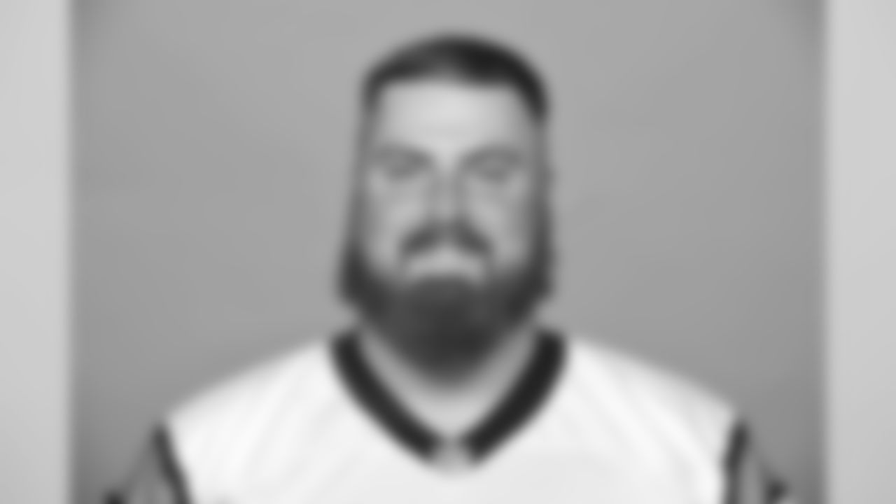RT Mike Remmers