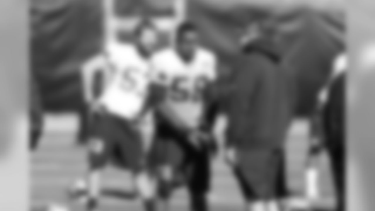 LB Thomas Davis