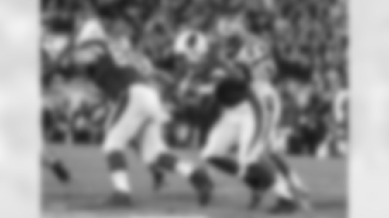 LB Luke Kuechly