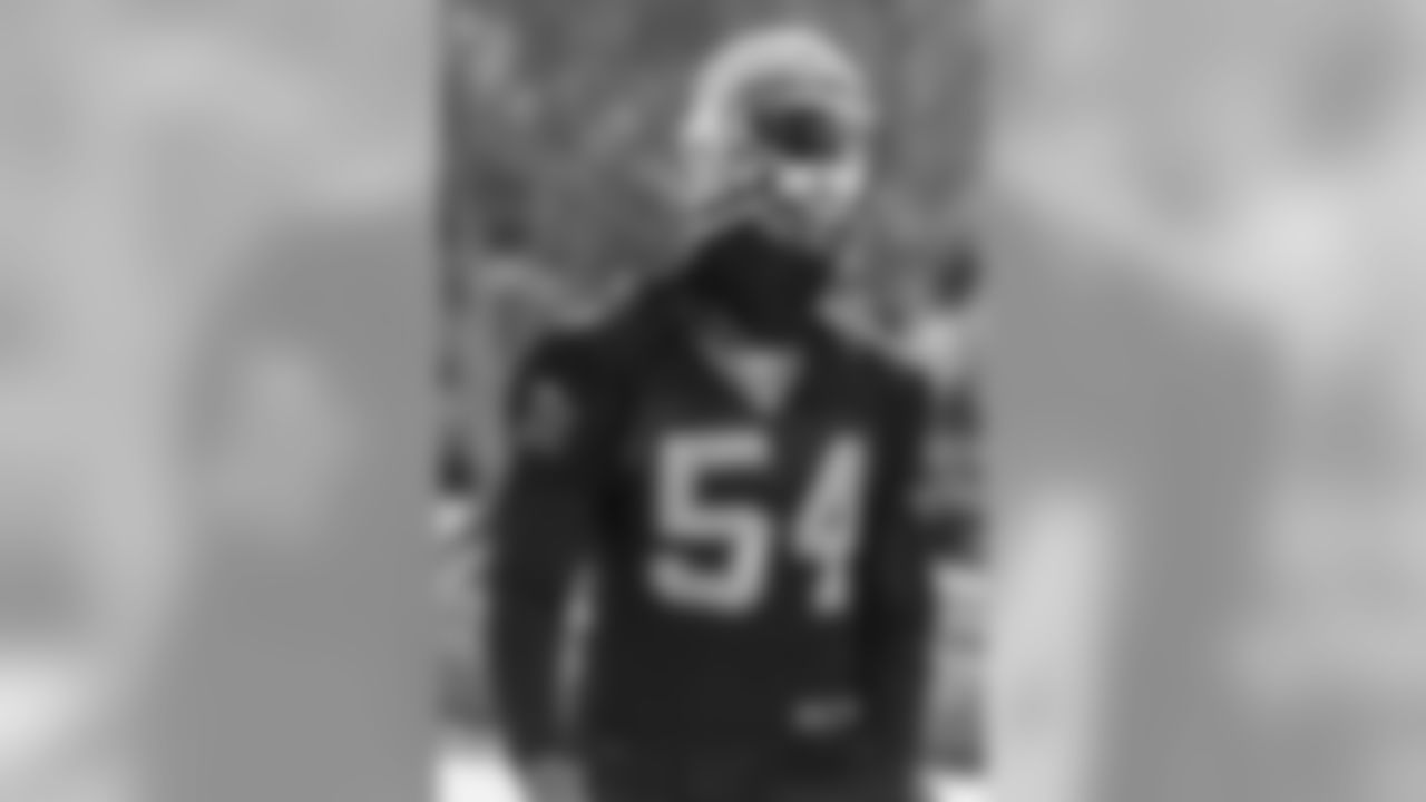 LB Shaq Thompson
