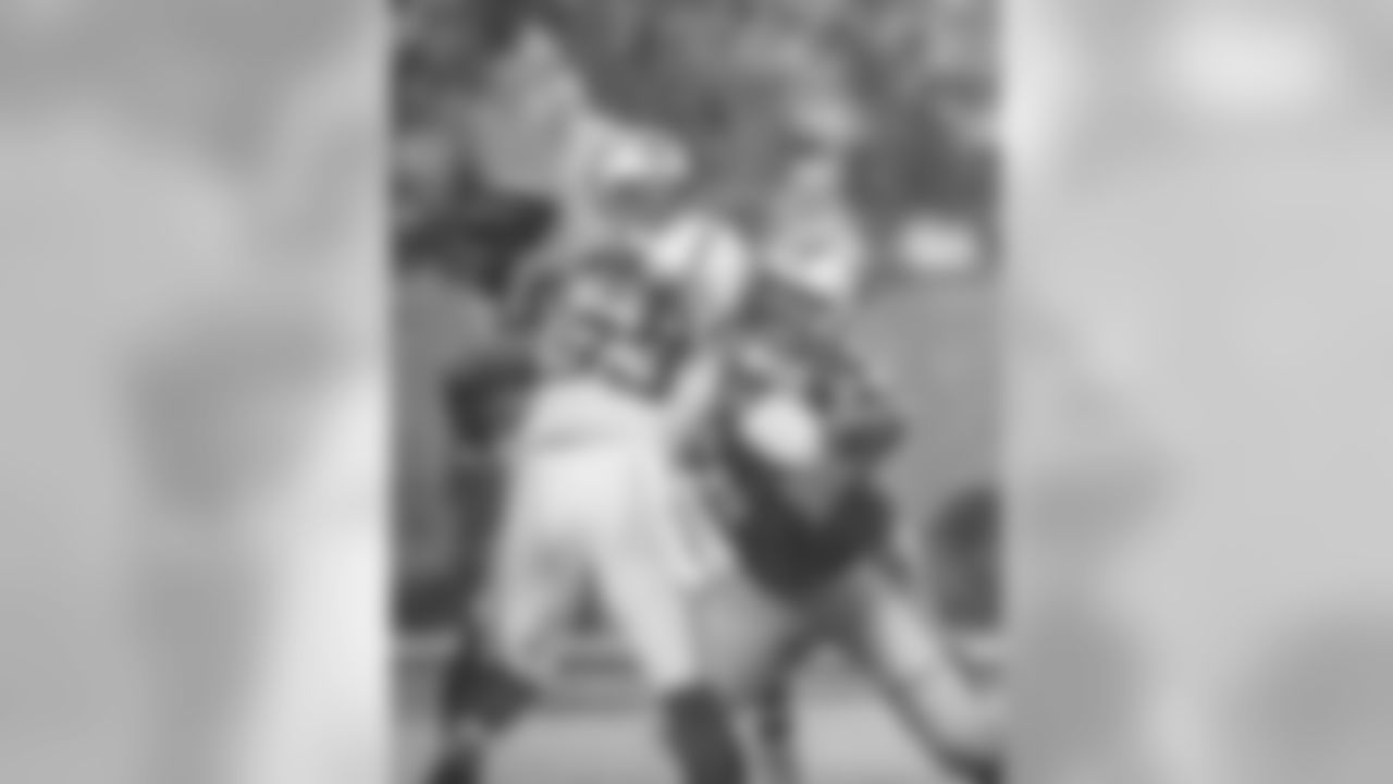 RT Mike Remmers