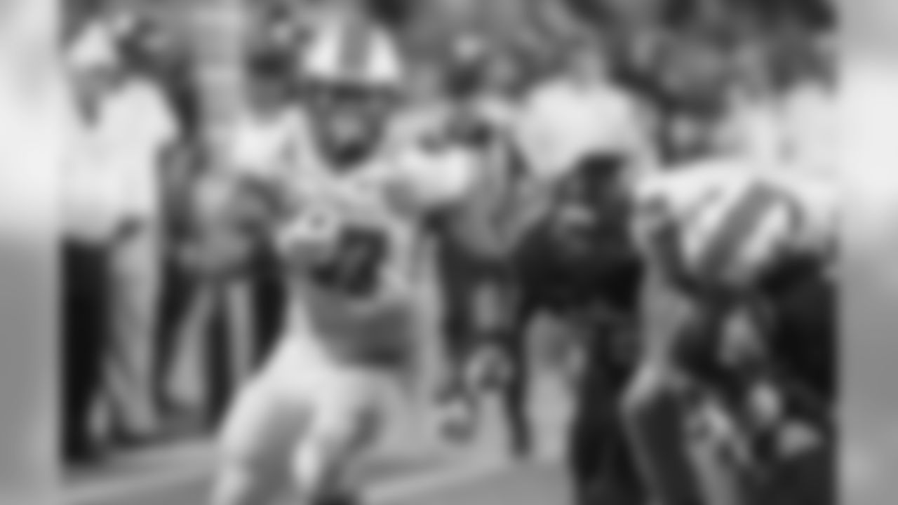 FB Devon Johnson