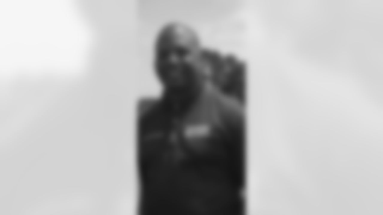 Anthony Meachem / Pitt Greenville Titans / Greenville, N.C. Carolina Panthers Gatorade Youth Football Coach of the Week.