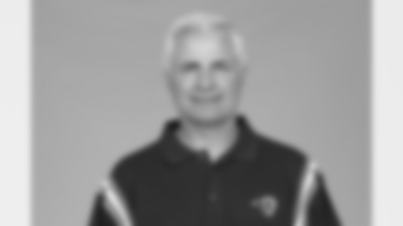 Participated in two Super Bowls, serving as offensive line coach for the St. Louis Rams in Super Bowl XXXIV and Super Bowl XXXVI.