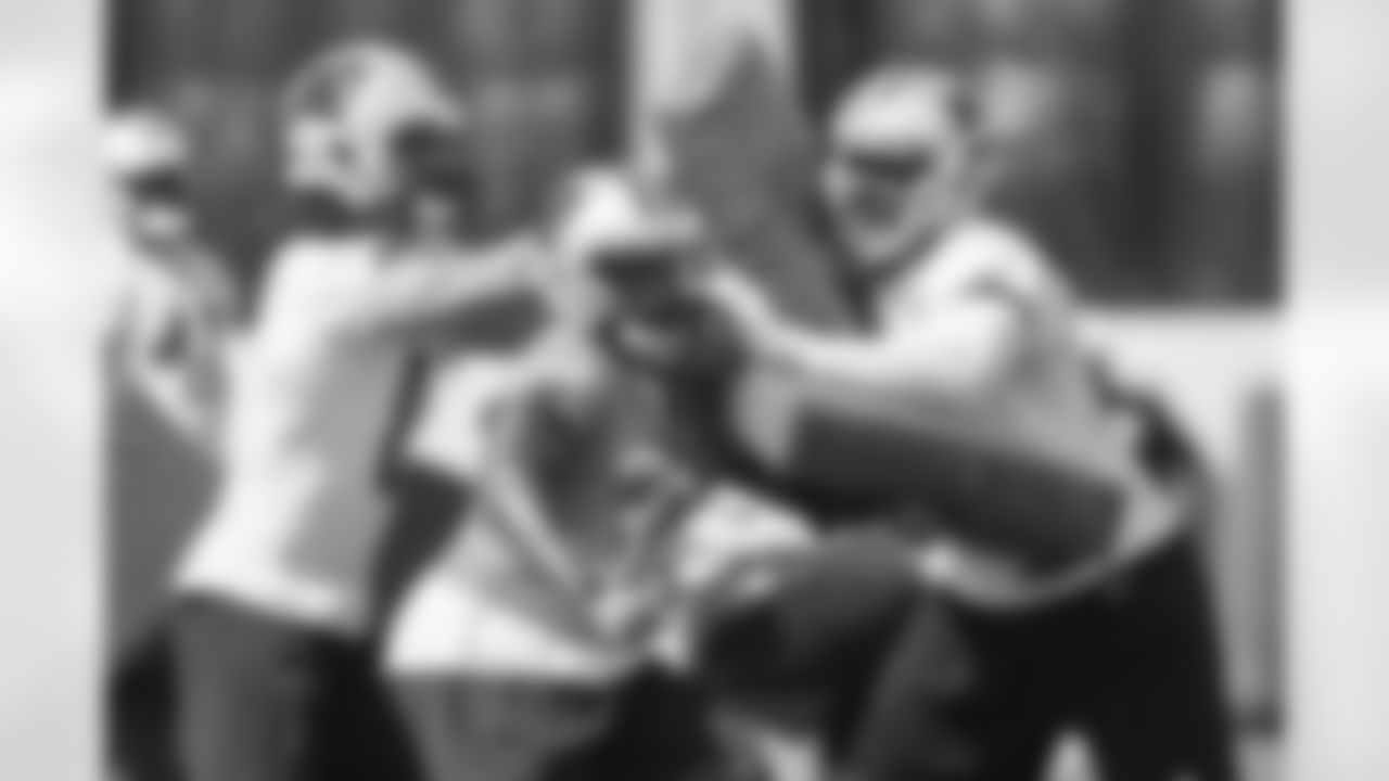 RB Jalen Simmons (38)