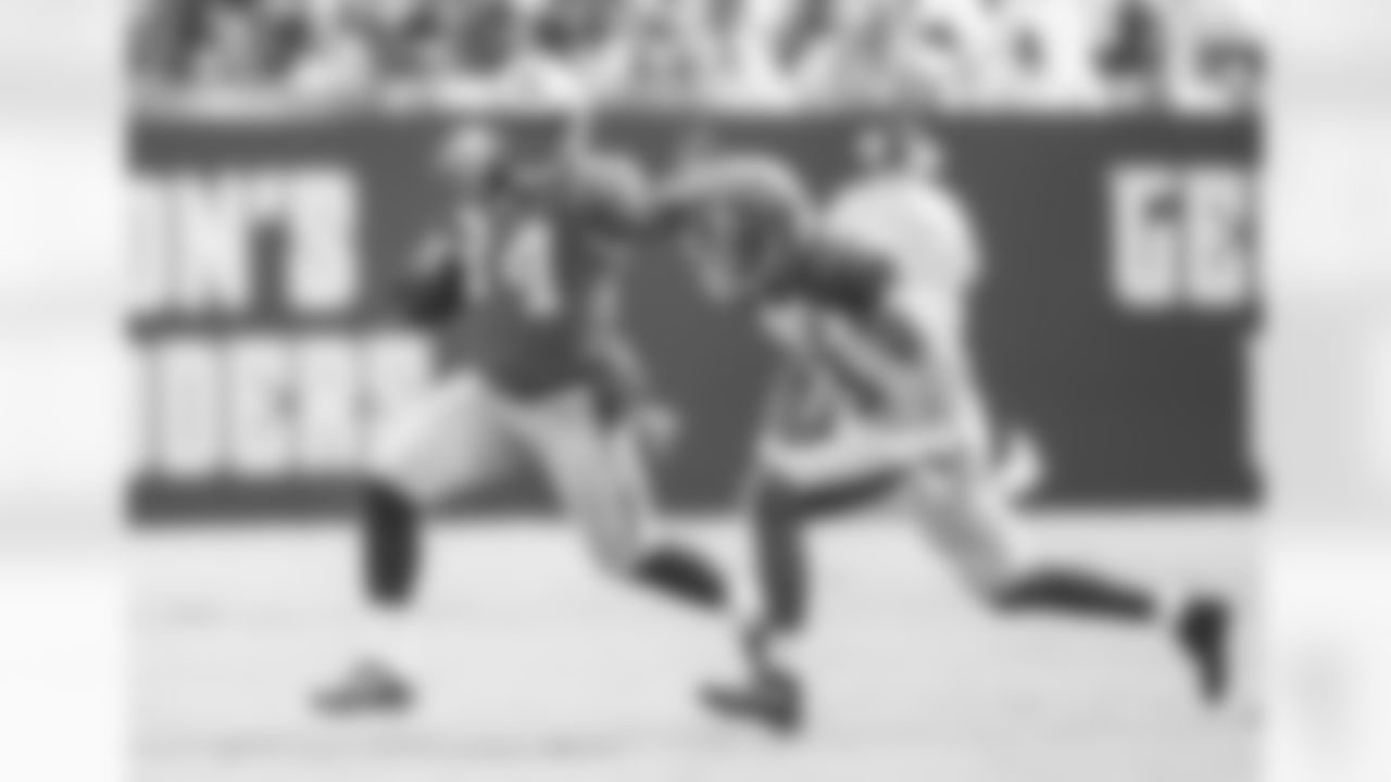 RB Cameron Artis-Payne