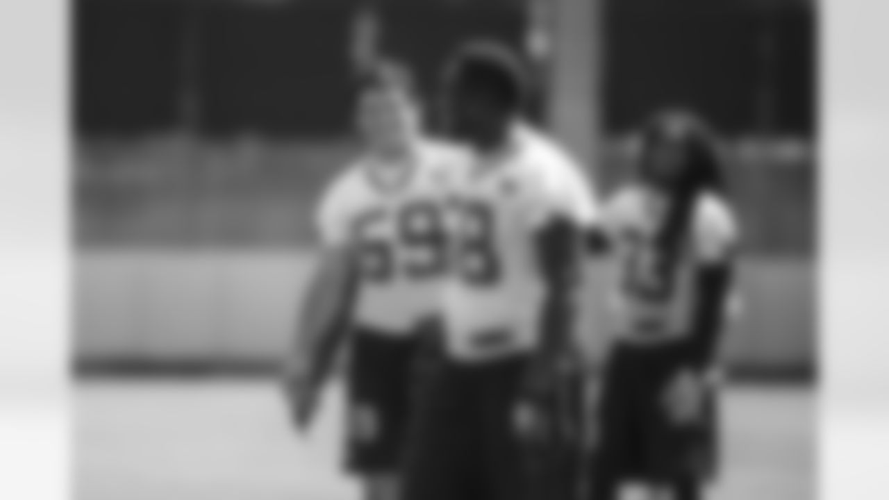 LB Luke Kuechly