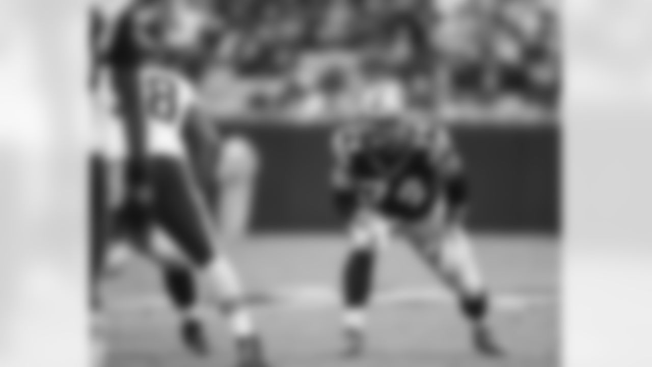 Ot Mike Remmers - Unrestricted Free Agent