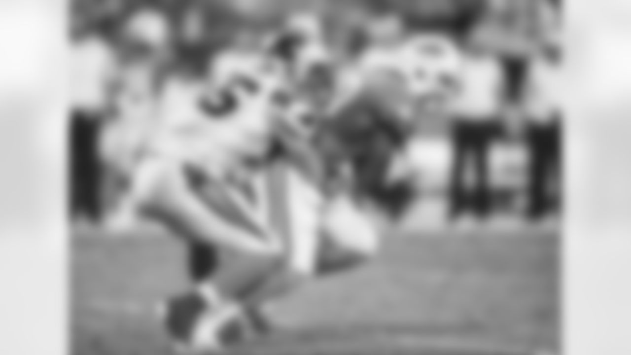 LB David Mayo