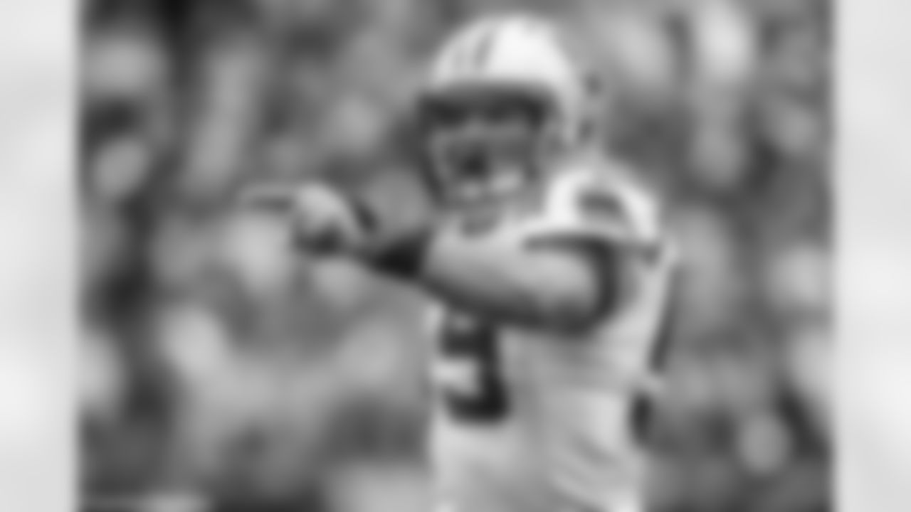 LB Luke Kuechly