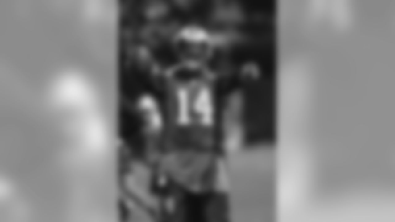 QB Joe Webb