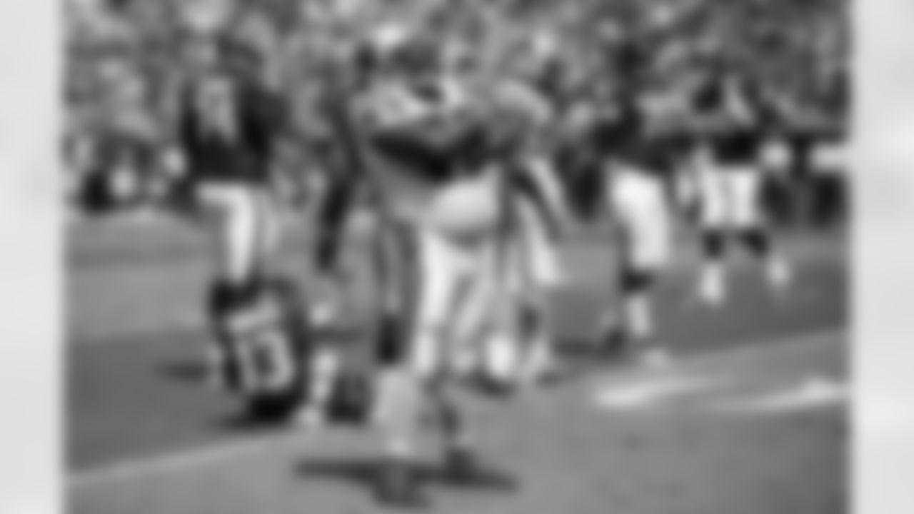 DT Kyle Love