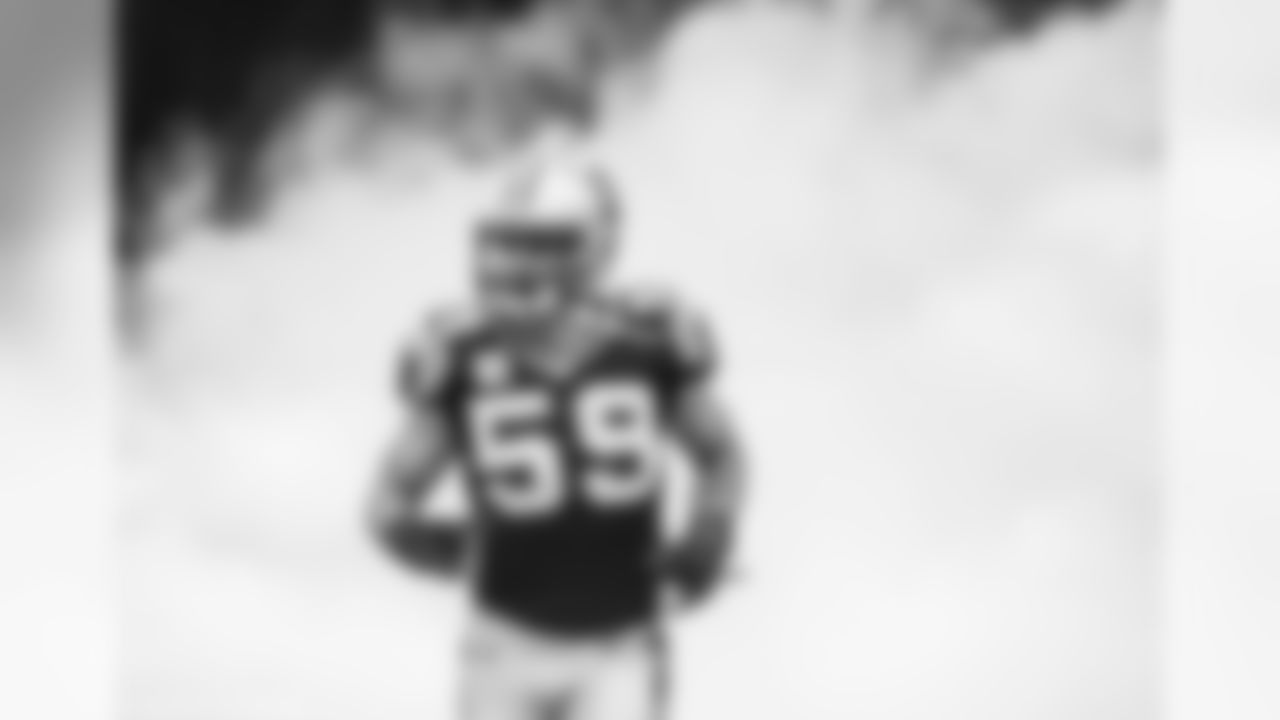 LB Luke Kuechly