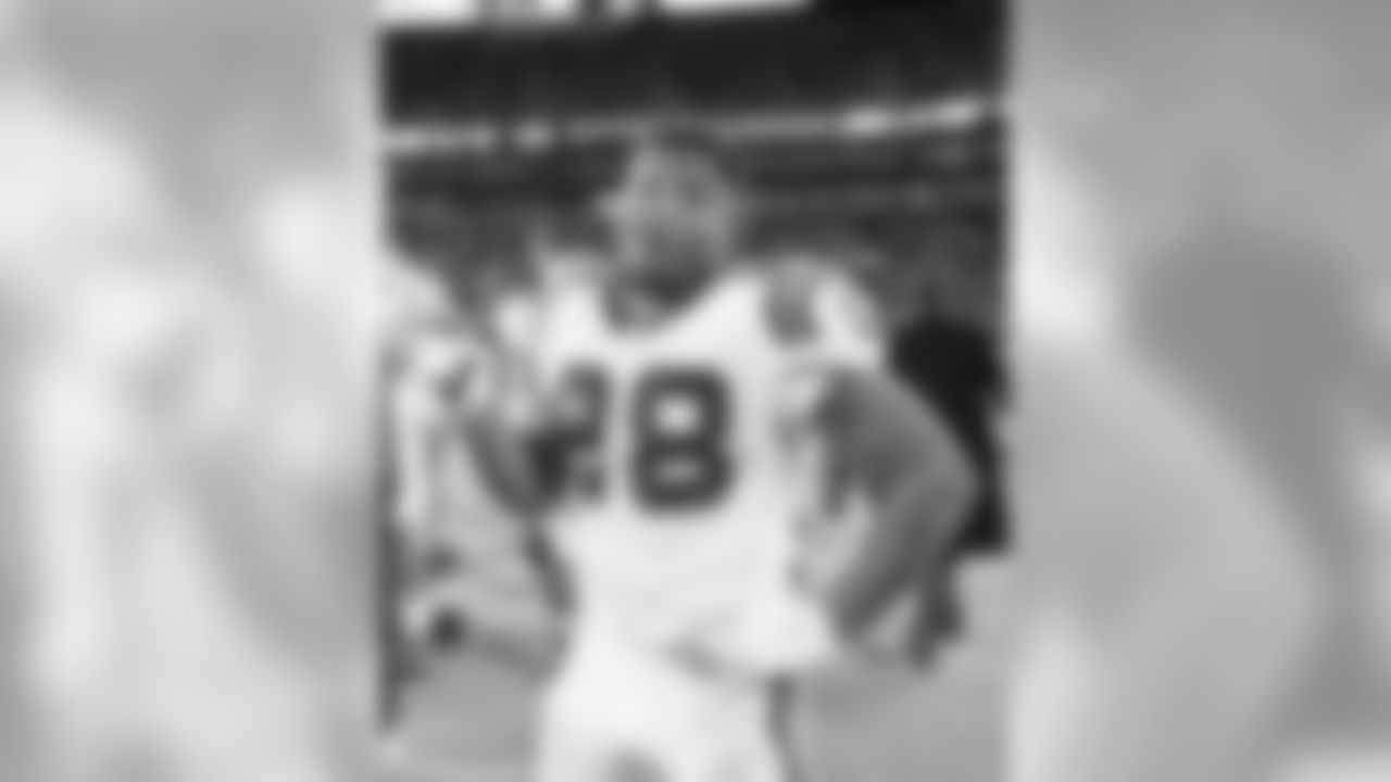 RB Jonathan Stewart