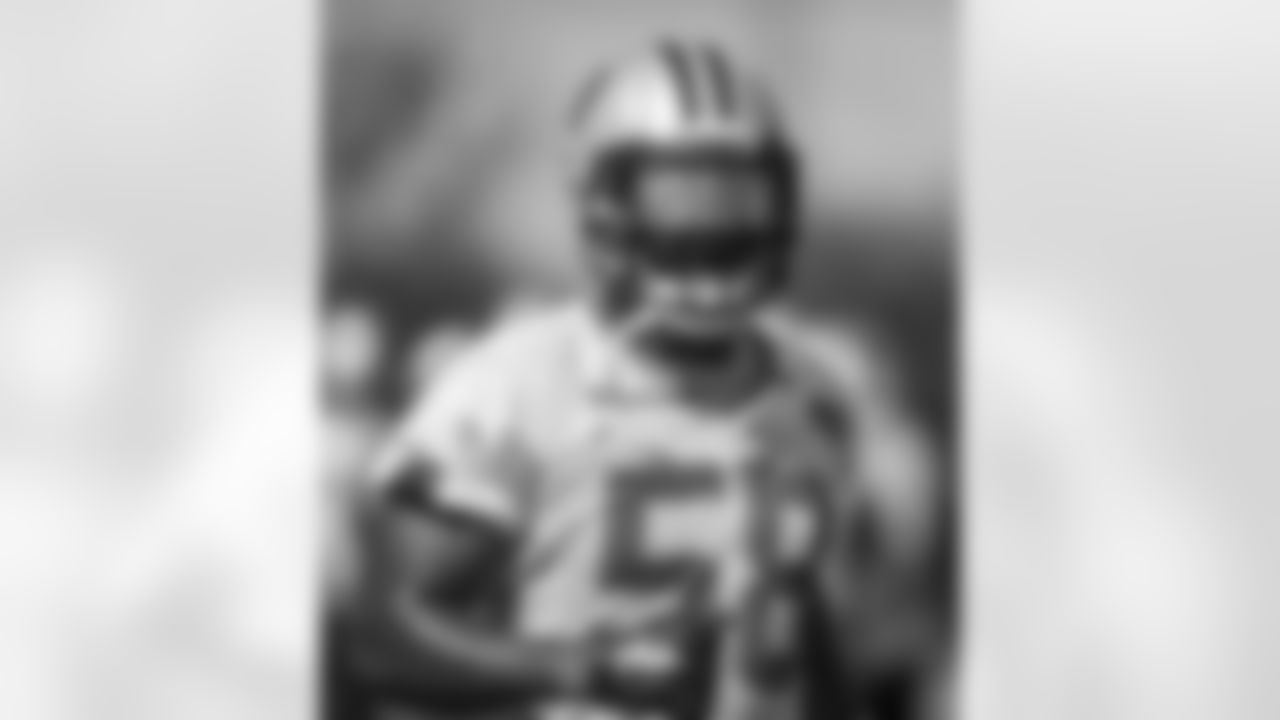 LB Thomas Davis, Sr.