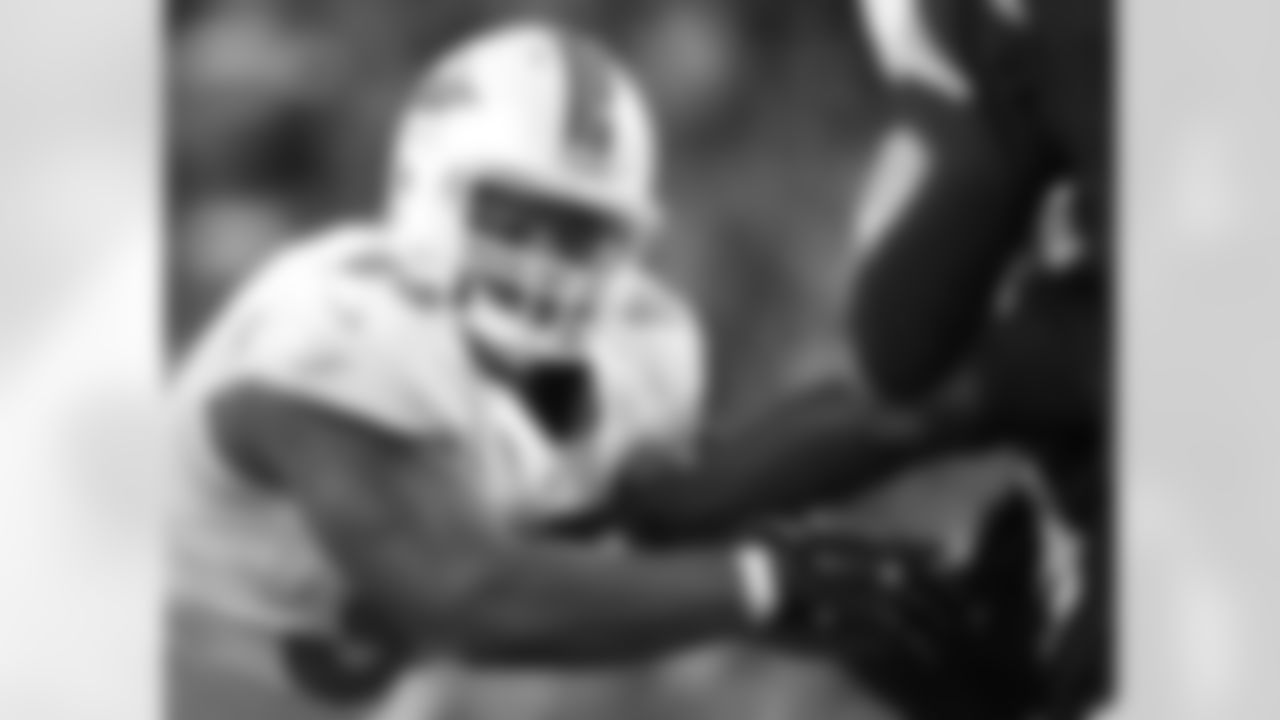 Dolphins DT Ndamukong Suh
