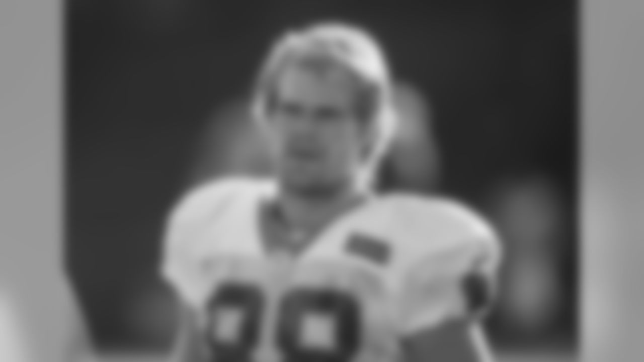 TE Greg Olsen