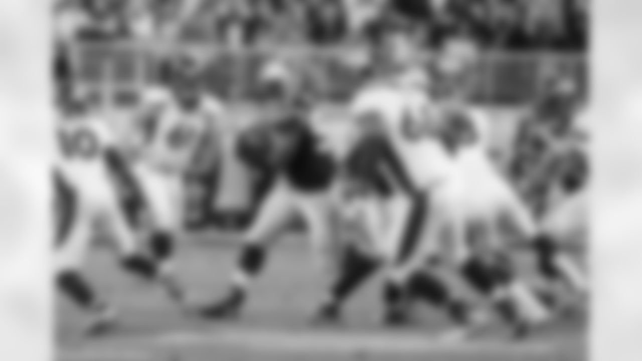 DE Kony Ealy