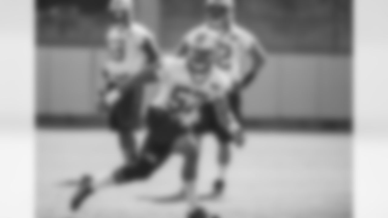 LB Jeremy Cash