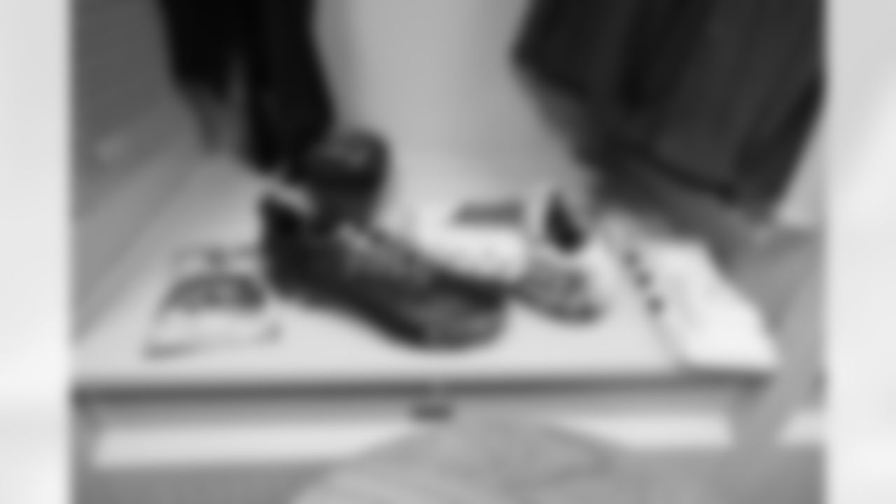 20171203_ds_cleats_02.jpg