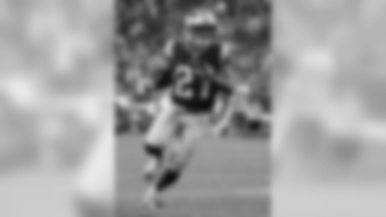 New England Patriots running back D.J. Foster runs against the Jacksonville Jaguars in the second half of an NFL preseason football game, Thursday, Aug. 10, 2017, in Foxborough, Mass. (AP Photo/Mary Schwalm)