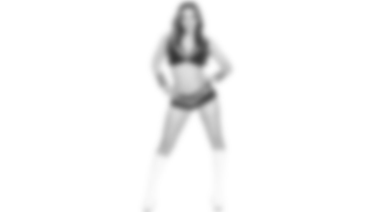 cheer-full_0016_julia-watermarked.jpg