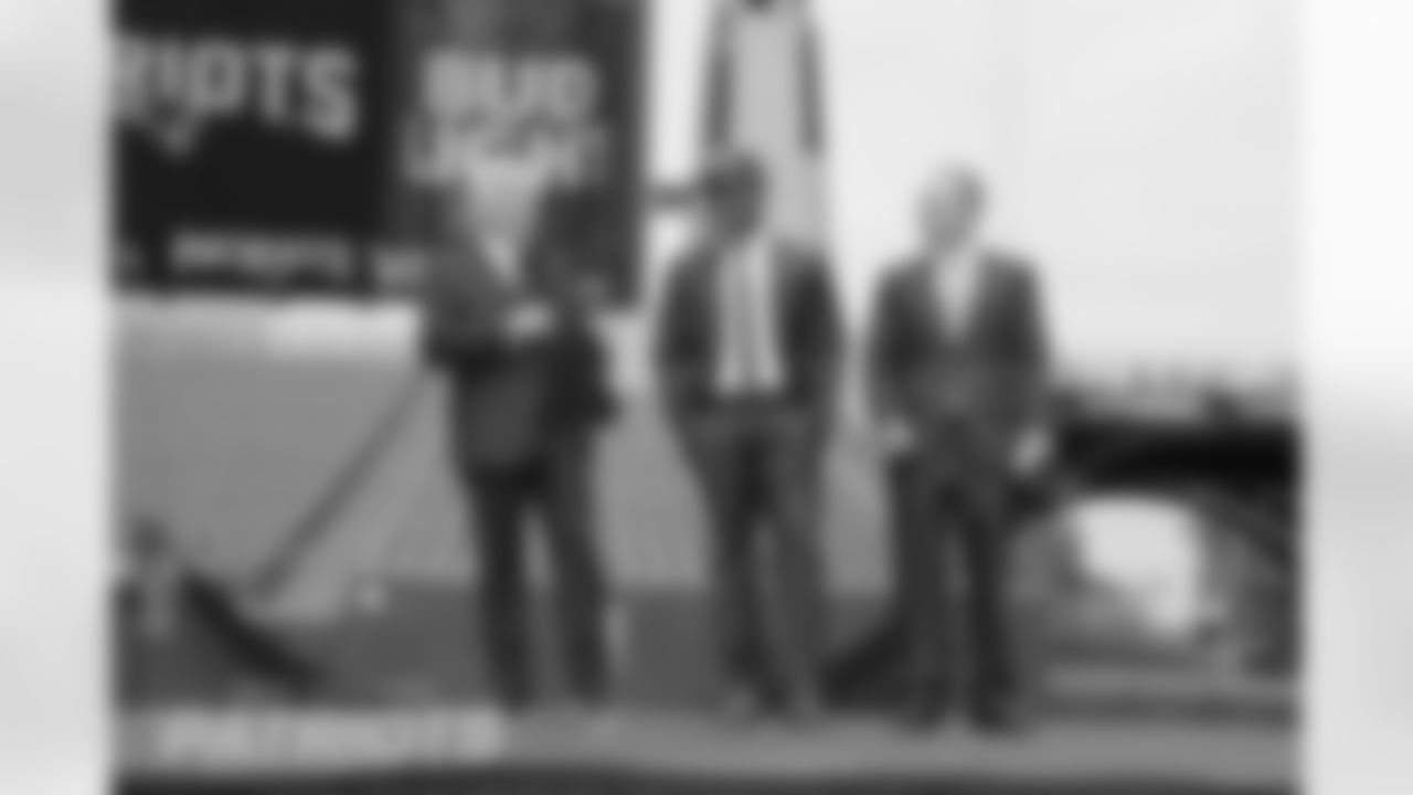 050616cyrusjones_ds243-watermarked.jpg