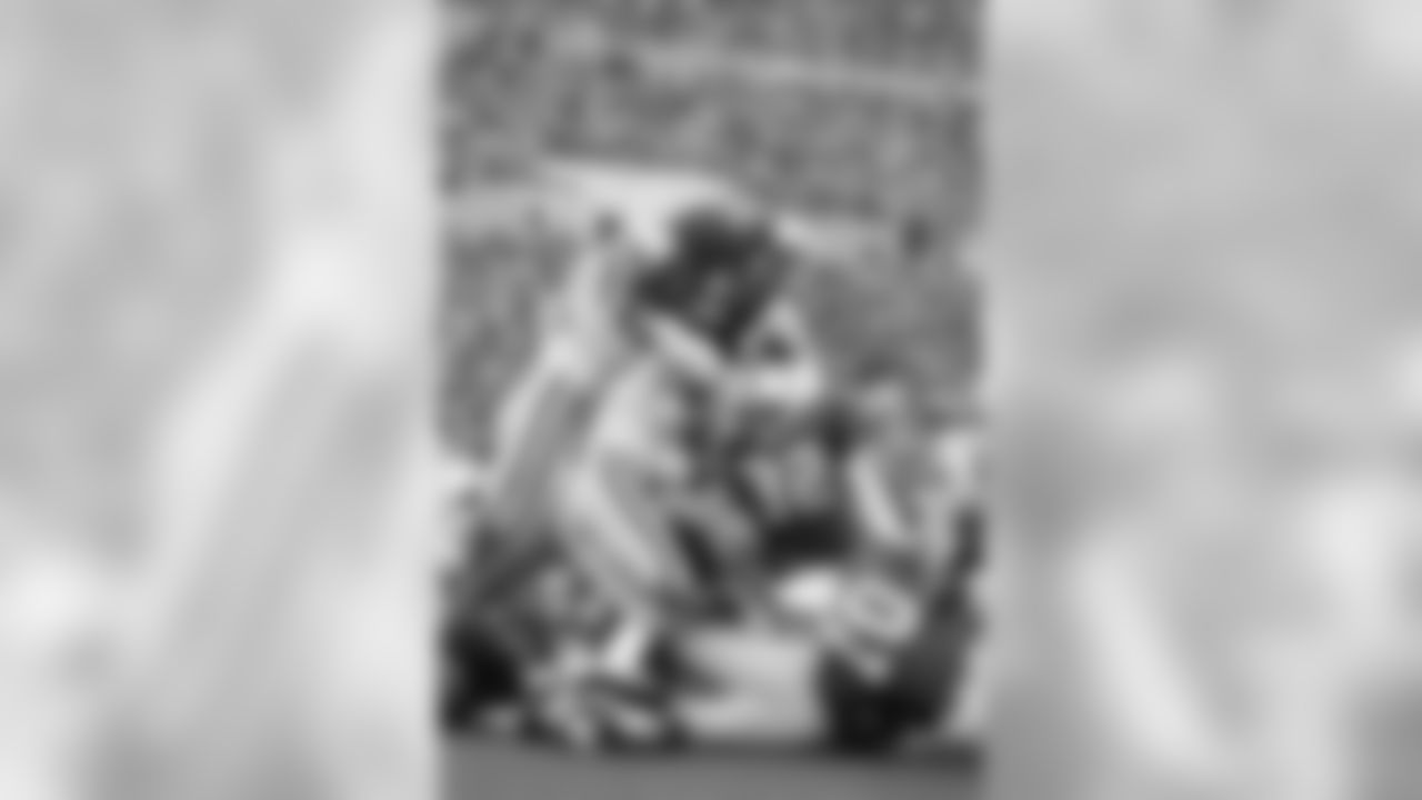 After losing their inaugural game against the Eagles in 1973, the Patriots won the next two contests in the series, including a 24-14 victory on Oct. 8, 1978. Running back Sam Cunningham (leaping over the pile for a TD) put New England up 17-0 in the second quarter and they never looked back.