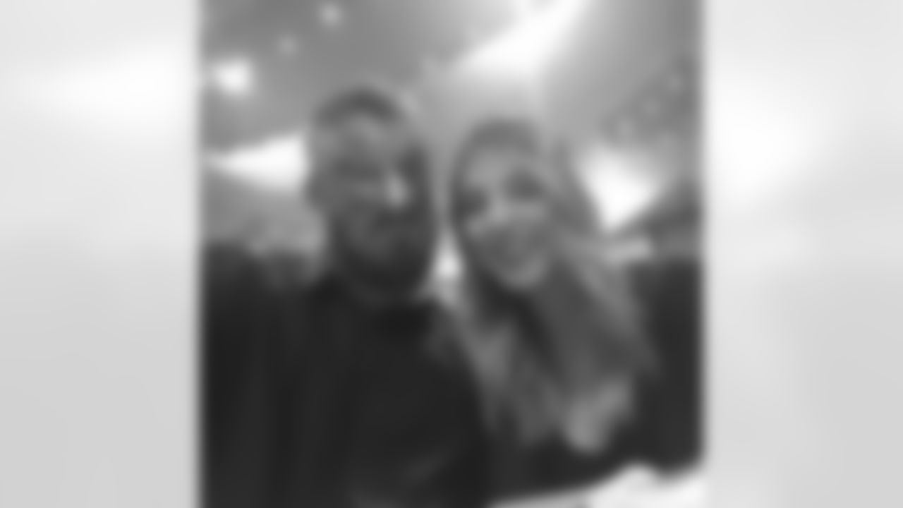 Dane Fletcher – Instagram (@danefletch) : Ball so hard#masqueradeball #chickfilla #iambatman