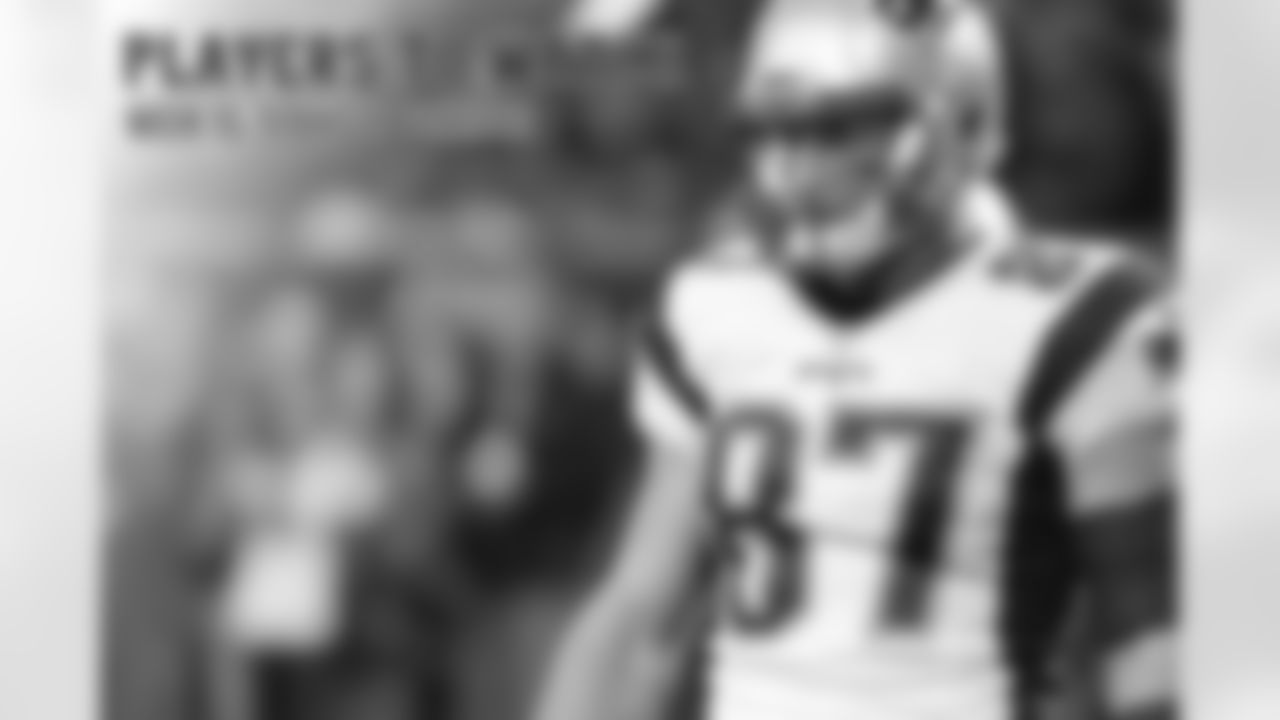 20151218-watch-gronkowski.jpg
