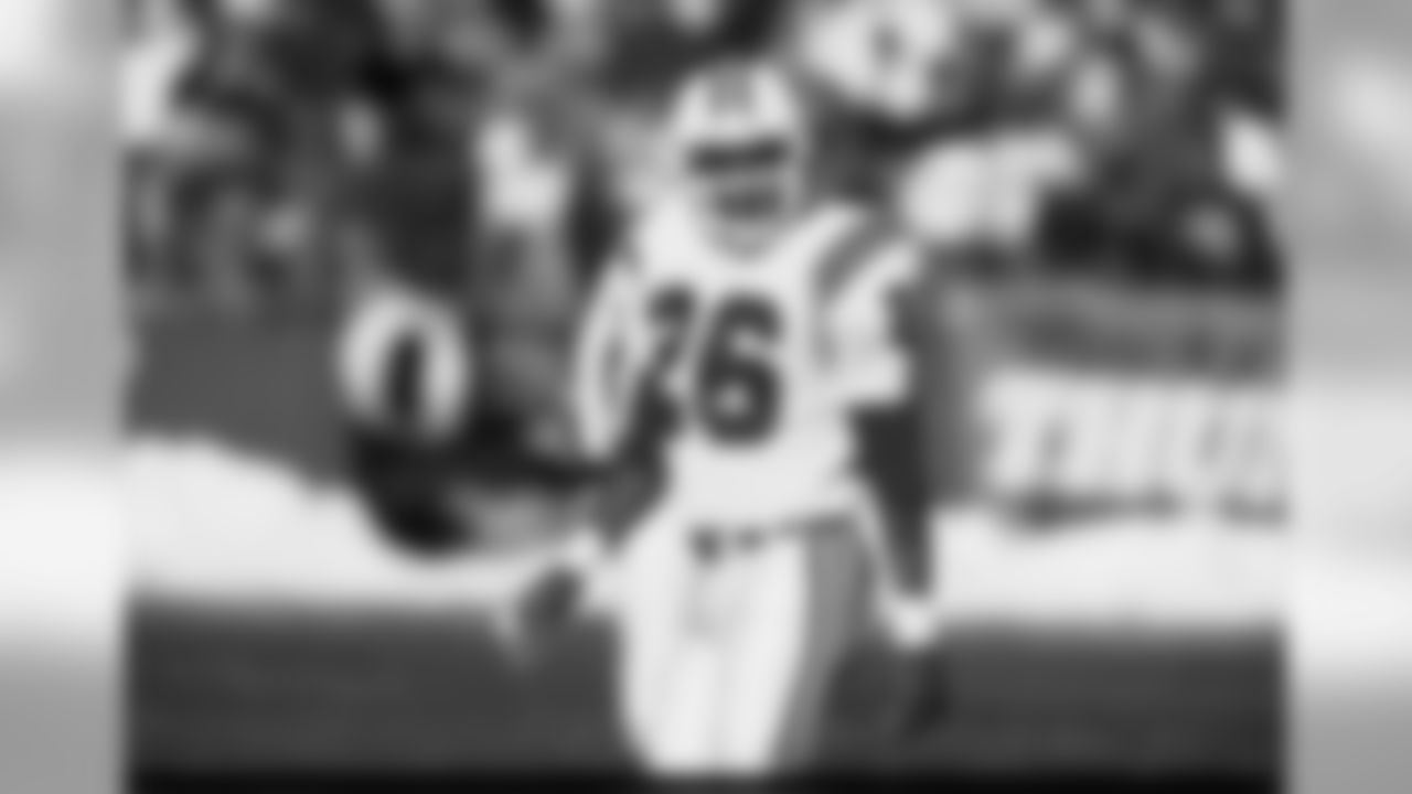 clayborn_raymond07.jpg