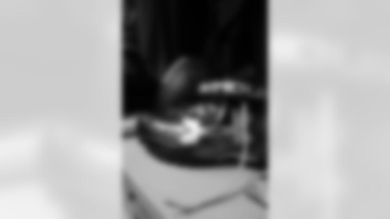 20171203_ds_cleats_09.jpg