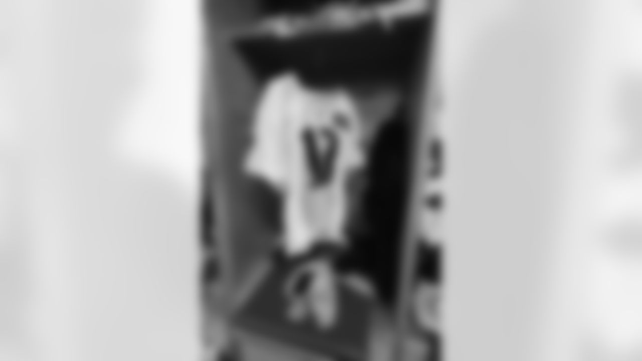111717afa-lockeroom_ds026-watermarked.jpg