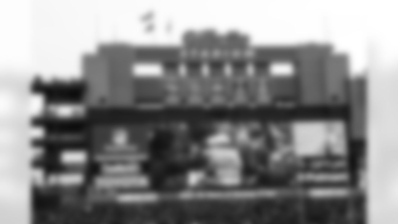 thankyoufans_bb122417_mrkt1792.jpg