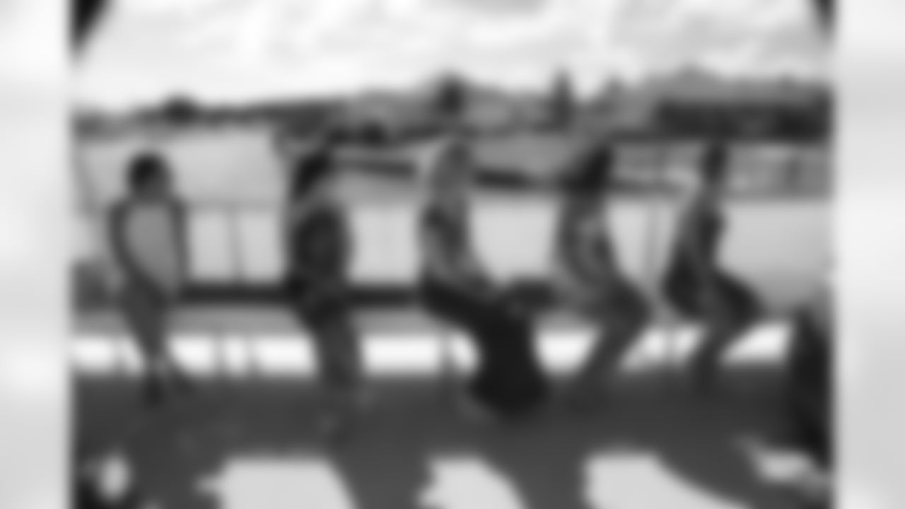 20160601_cheer_6-watermarked.jpg